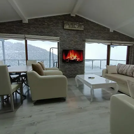 公寓 Unique View, Cozy Attic - Roof 伯萨