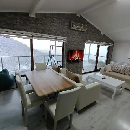 Unique View, Cozy Attic - Roof Apartman *