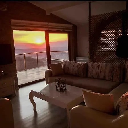 公寓 Unique View, Cozy Attic - Roof 伯萨