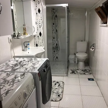 公寓 Unique View, Cozy Attic - Roof 伯萨