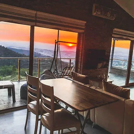 Unique View, Cozy Attic - Roof 伯萨