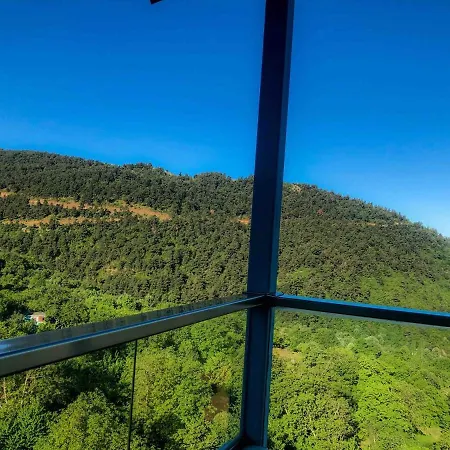 Unique View, Cozy Attic - Roof 公寓 伯萨